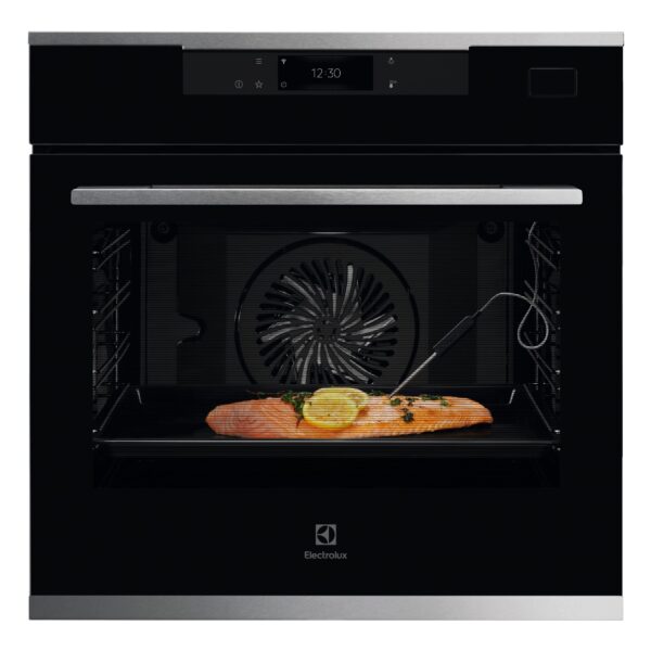 Piekarnik parowy seria 800 SteamBoost Electrolux KOBBS39WX